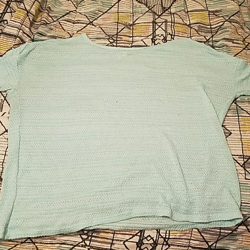 Short sleeve sweater